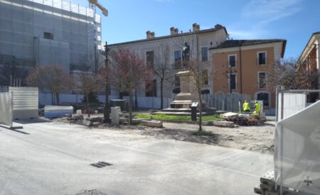 Piazza Palazzo, via libera al progetto per ascensore e copertura dei bagni