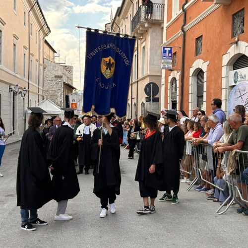 Perdonanza 2024: il corteo della Bolla