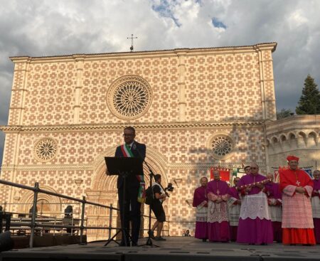 Perdonanza 2024: il corteo della Bolla