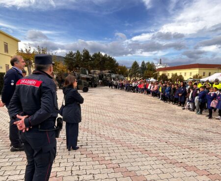 Manifestazione con le scuole caserma Pasquali 8/10/24