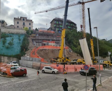 L’Aquila: installazione antenna ponte Belvedere 11 ottobre 2024