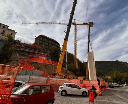 L’Aquila: installazione antenna ponte Belvedere 11 ottobre 2024