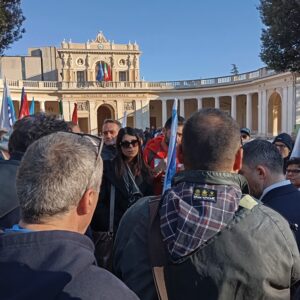 Emiciclo: doppia protesta davanti al Consiglio regionale