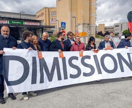 “Quale Sanità?”: il presidio delle opposizioni al San Salvatore