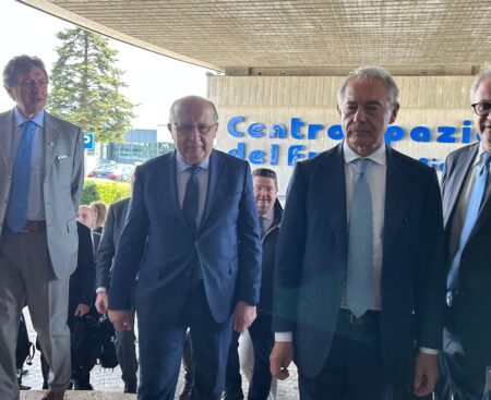 Telespazio: visita del commissario europeo per la Difesa e lo Spazio Andrius Kubilius