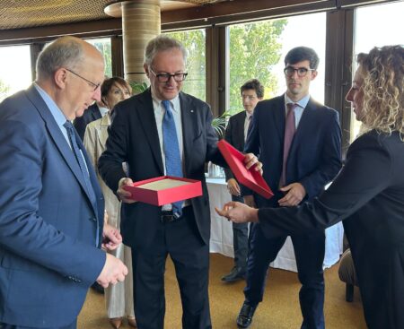 Telespazio: visita del commissario europeo per la Difesa e lo Spazio Andrius Kubilius