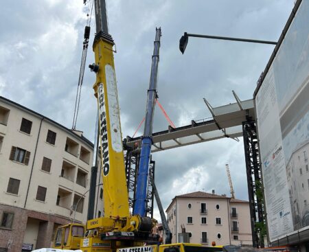 L’Aquila: montaggio impalcato ponte Belvedere