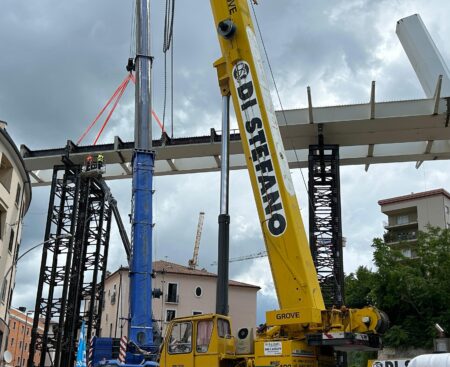 L’Aquila: montaggio impalcato ponte Belvedere