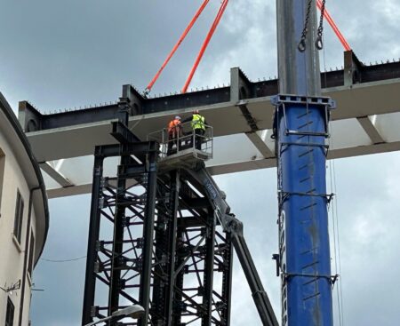 L’Aquila: montaggio impalcato ponte Belvedere
