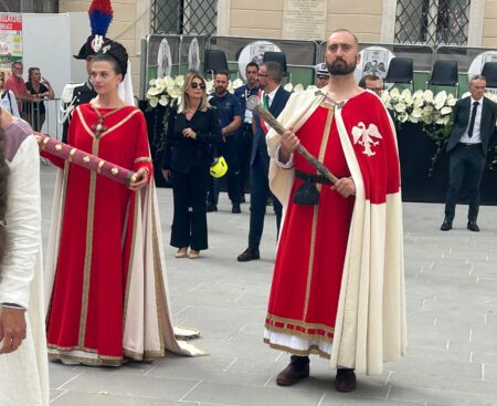 731^ Perdonanza Celestiniana, corteo della Bolla e apertura Porta Santa