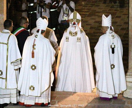 731^ Perdonanza: il fotoracconto dell’apertura della Porta Santa targato Marcello Spimpolo