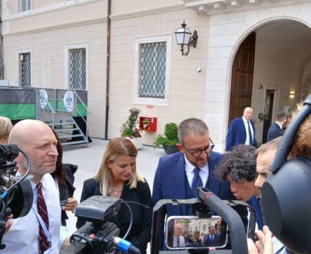 731^ Perdonanza Celestiniana, corteo della Bolla e apertura Porta Santa