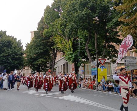 731^ Perdonanza Celestiniana, corteo della Bolla e apertura Porta Santa