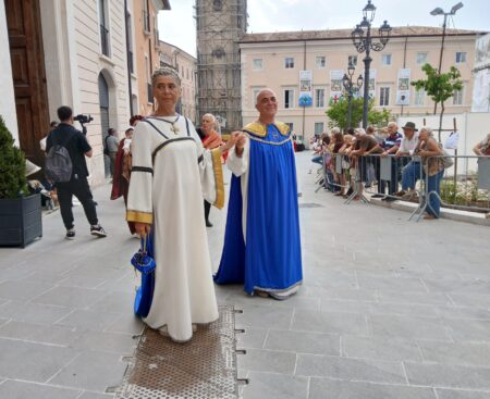 731^ Perdonanza Celestiniana, corteo della Bolla e apertura Porta Santa