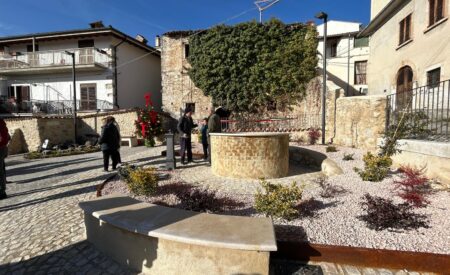 Preturo: taglio del nastro per la “rinata” piazza Vittorini