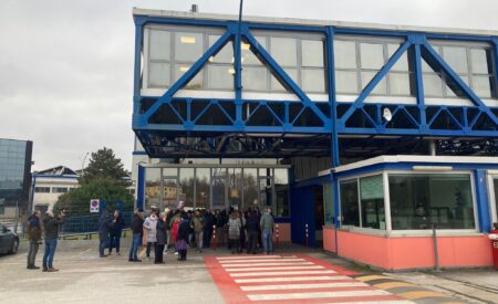 Aura Materials: proclamato nuovamente lo stato di agitazione