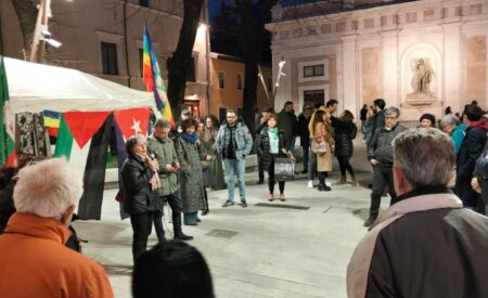 L’Aquila ripudia la guerra: cittadini in piazza per la pace