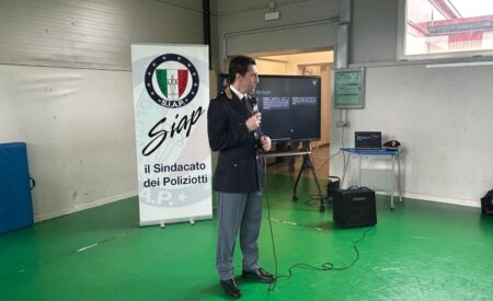 Prevenzione e conoscenza: il Siap alla scuola Mazzini per parlare di bullismo