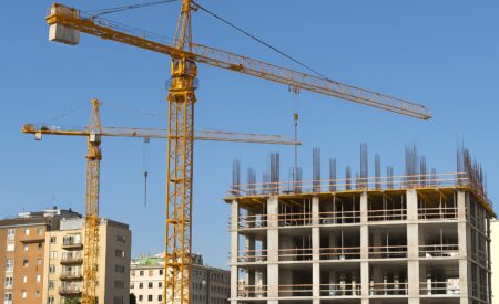 Caro energia, l’allarme dell’edilizia: «Si rischia il blocco dei cantieri»