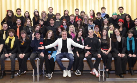 Gabriele Cirilli porta in scena i suoi allievi al Teatro Zeta