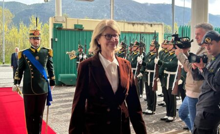 Educazione finanziaria: il sottosegretario Savino a L’Aquila