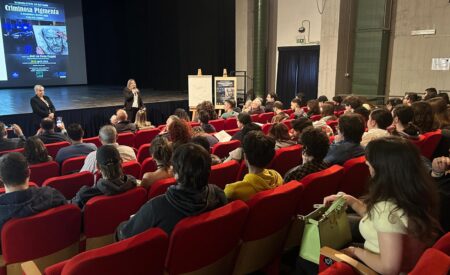 Criminosa Pigmenta: all’Abaq l’arte si fa indagine con la Polizia Scientifica