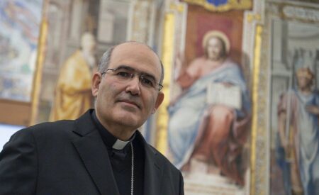 Sarà il cardinal Mendonça ad aprire la Porta Santa per la Perdonanza 2026