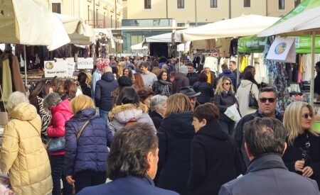 Tornano a L’Aquila gli Ambulanti di Forte dei Marmi: eccellenza e made in Italy