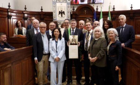 L’Aquila: dal Rotary Club una campana per il Consiglio comunale