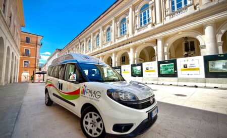L’Aquila: consegnato un mezzo per trasporto persone con disabilità