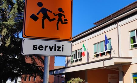 Scuolabus per le medie: genitori chiedono chiarezza al Comune