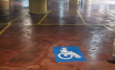 Strinella 88, completato il rifacimento della segnaletica del parcheggio