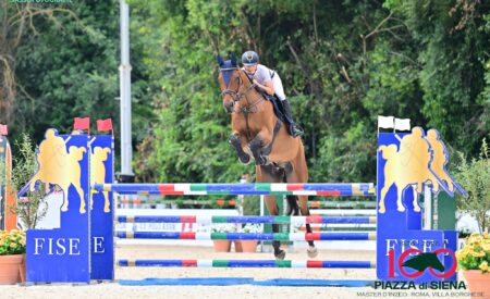 Ottimo posizionamento per Arianna Santella al concorso equestre Piazza di Siena