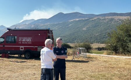 Incendio Rocca di Cambio: proseguono le operazioni di bonifica