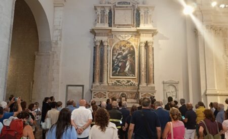Dopo 17 anni la tela di Celestino V torna nella Basilica di Collemaggio
