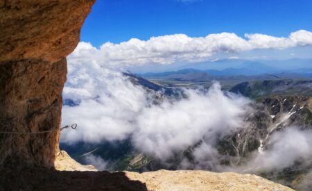 Il Gran Sasso senza prospettive. Chiuse le ferrate dei Ginepri e Bafile