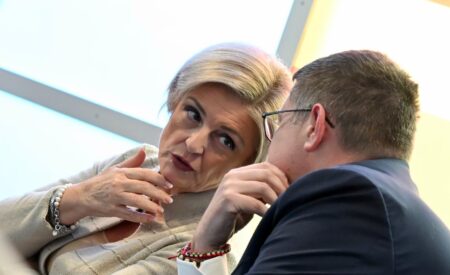 Vertenza Vivenda, Calderone si dice disponibile per un incontro a L’Aquila