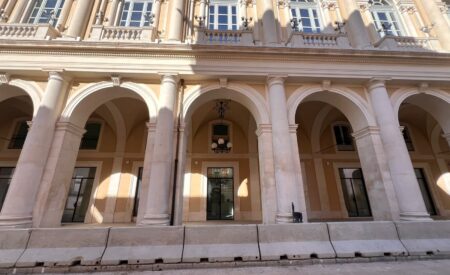 Il centro ritrova i portici: rimosse le impalcature dal Quarto Cantone