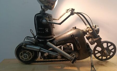 Artigiani creativi: il marsicano Sannito esporrà i suoi Robot-Lamp al Maker Faire Rome