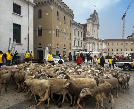L’Aquila: il villaggio di Coldiretti a piazza Duomo