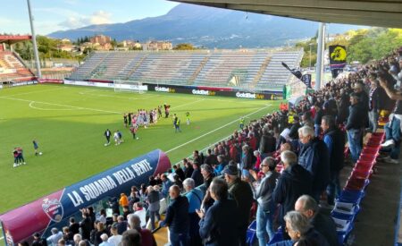 L’Aquila batte la Santegidiese nel derby e rimane in vetta