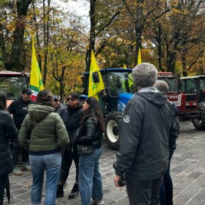 L’Aquila, manifestazione di Coldiretti contro il caro gasolio