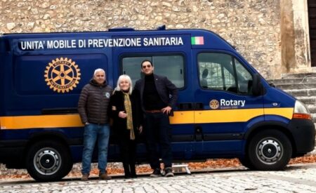Prevenzione cardiologica: successo a Capestrano per il “Camper della Salute”